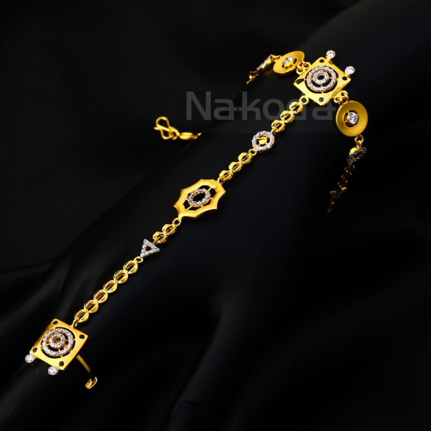 916 Gold Hallmark Delicate Ladies Hathpan HP121