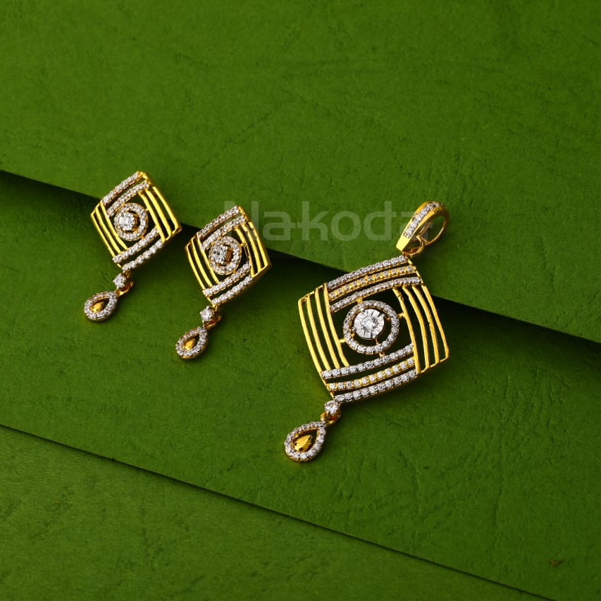 916 Gold Hallmark Designer Ladies Pendant Set FPS476