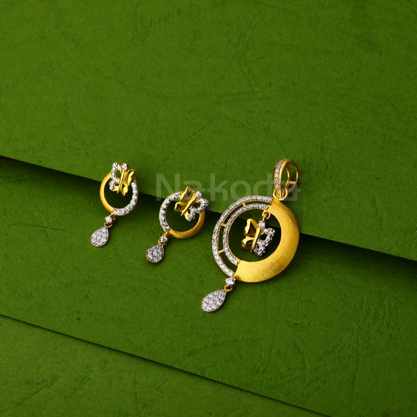 22KT Gold CZ Ladies Exclusive Pendant Set FPS432