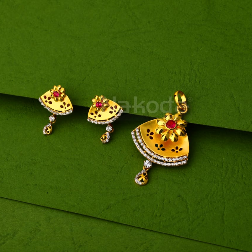 916 Gold CZ Hallmark Ladies Stylish Pendant Set FPS383