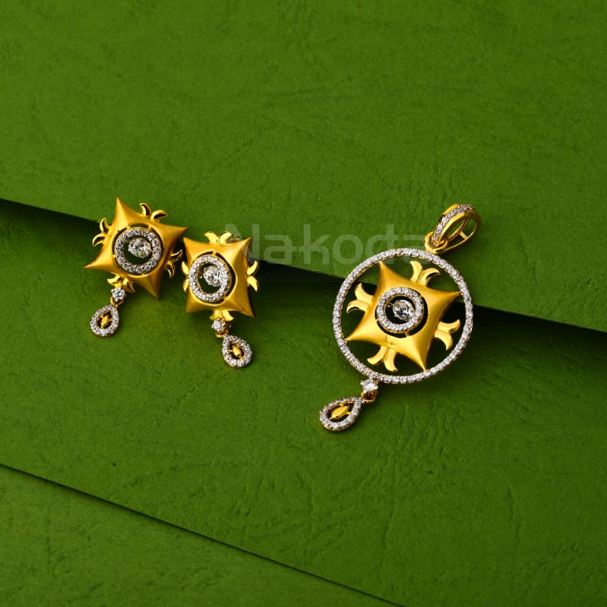 916 Gold CZ Hallmark Ladies Designer Pendant Set FPS379