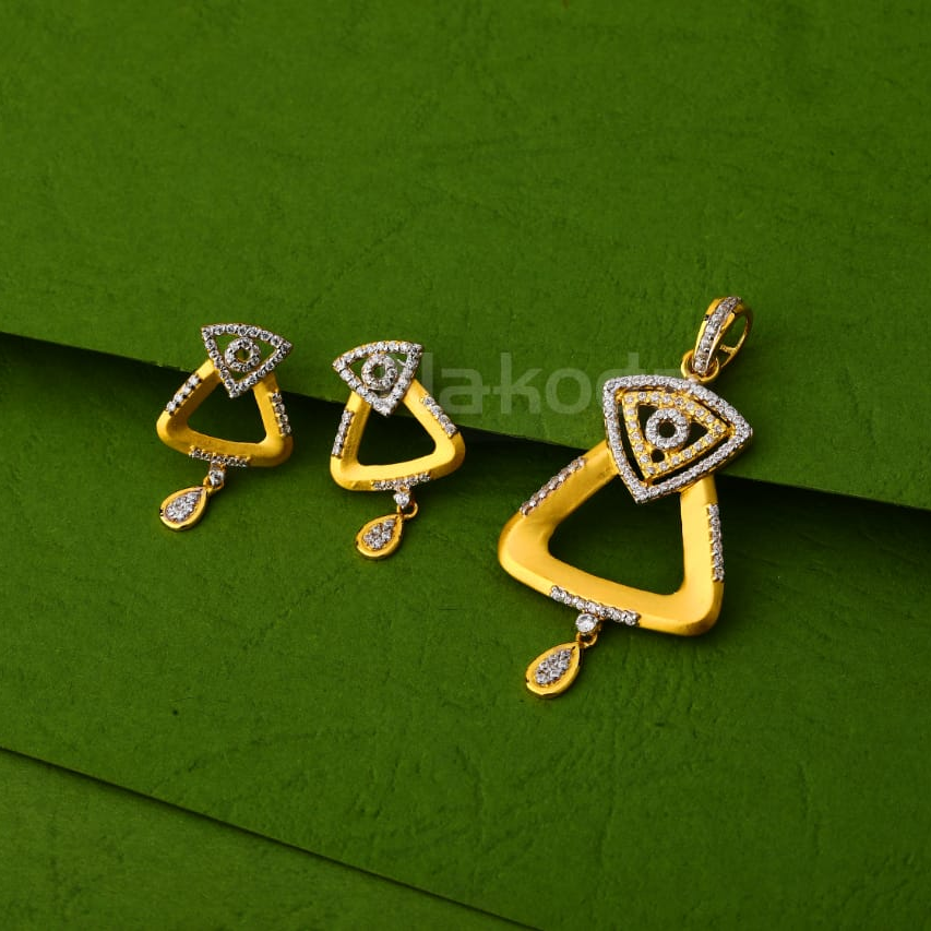 916 Gold CZ Hallmark Ladies Delicate Pendant Set FPS378