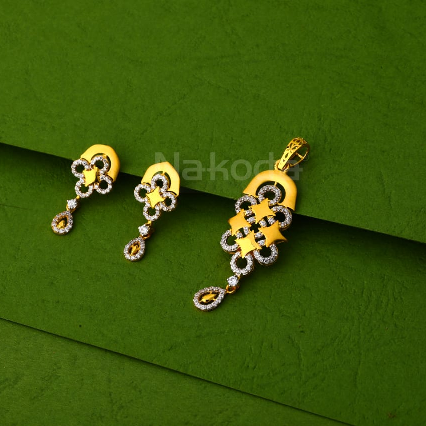 916 Gold CZ Gorgeous Ladies Pendant Set FPS412