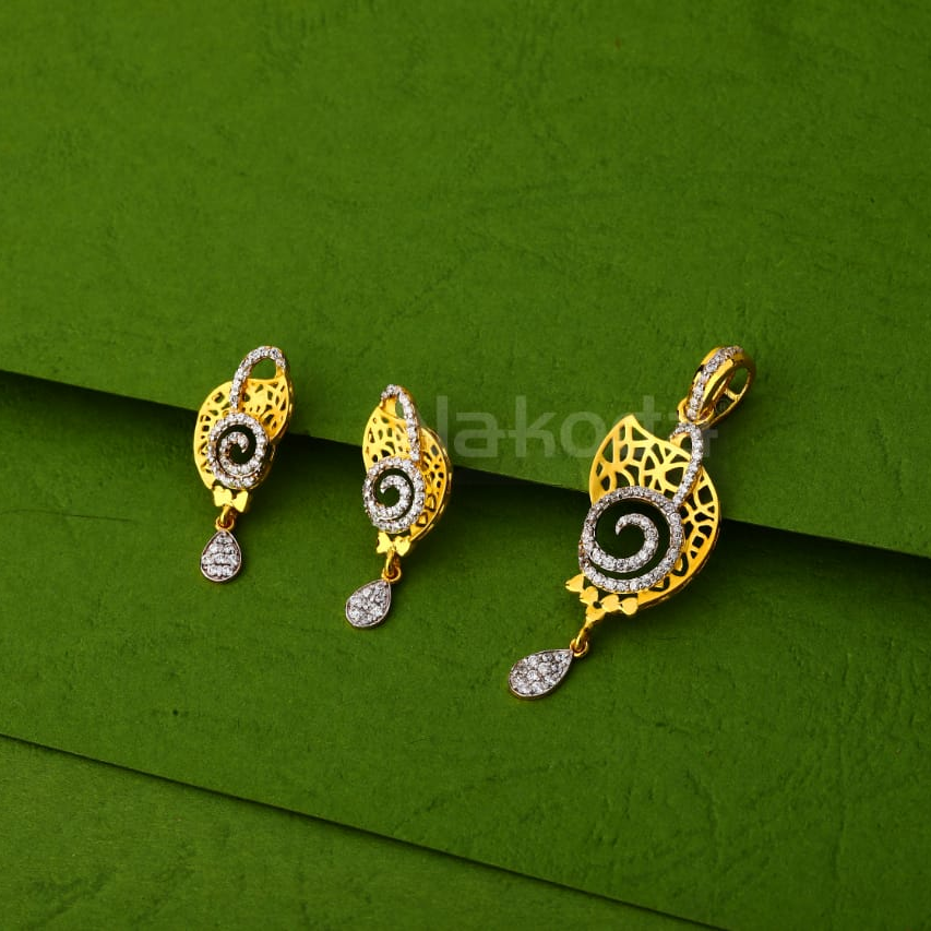 916 Gold CZ Fancy Ladies Pendant Set FPS411