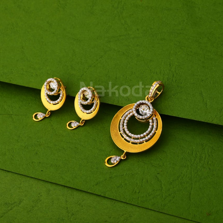 916 Gold CZ Classic Ladies Pendant Set FPS407