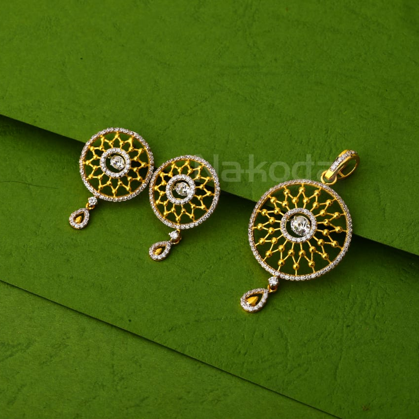 916 Gold Hallmark Stylish Ladies Pendant Set FPS405