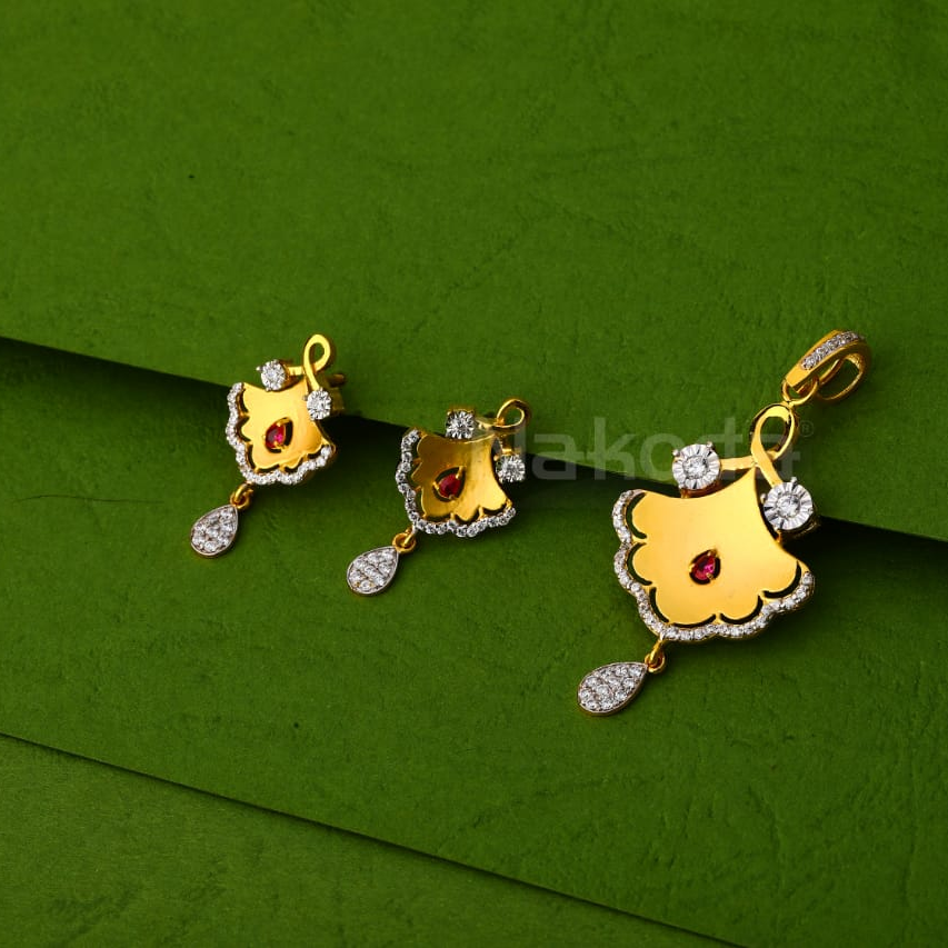 916 Gold Hallmark Designer Ladies Pendant Set FPS401