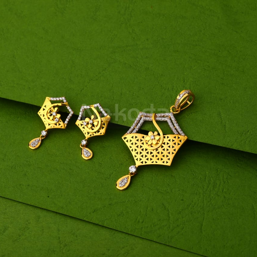 916 Gold Ladies Exclusive Pendant Set FPS394