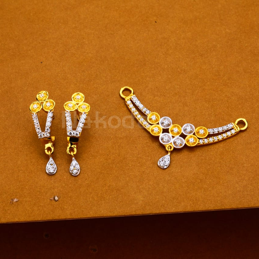22KT Hallmark Ladies Classic Mangalsutra Pendant Set MP459
