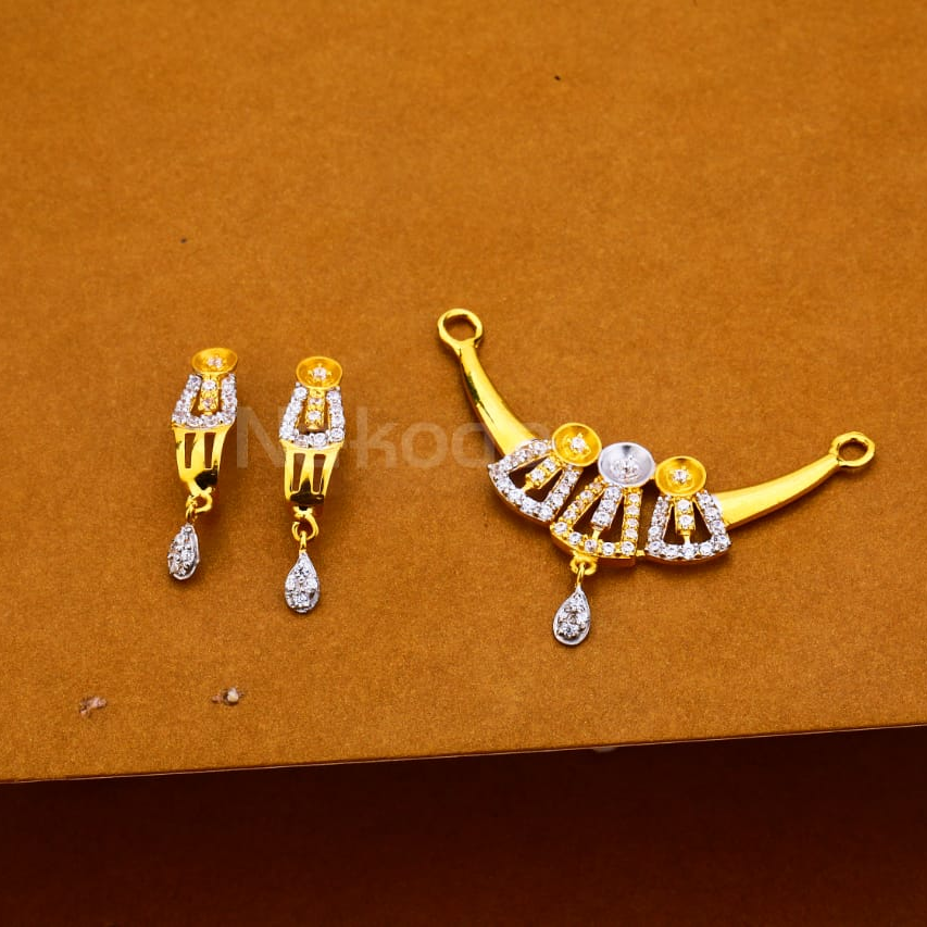 916 Hallmark Ladies Classic Mangalsutra Pendant Set MP455