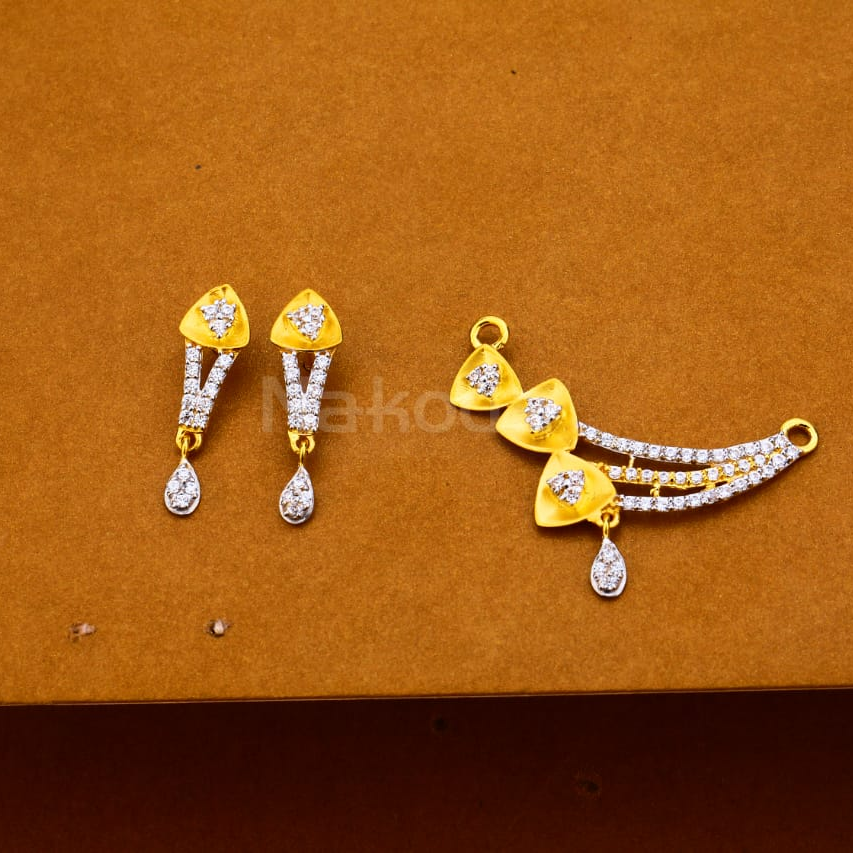 916 Ladies Exclusive Mangalsutra Pendant Set MP450