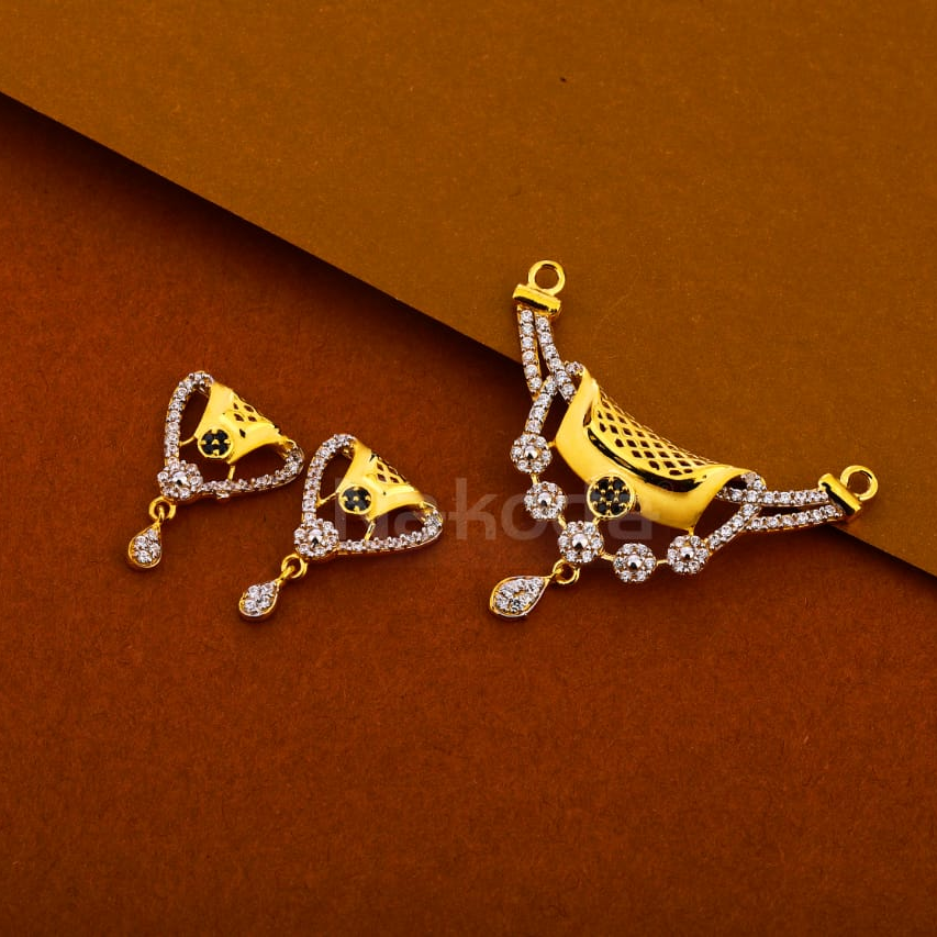 916 Ladies Designer Mangalsutra Pendant Set MP418