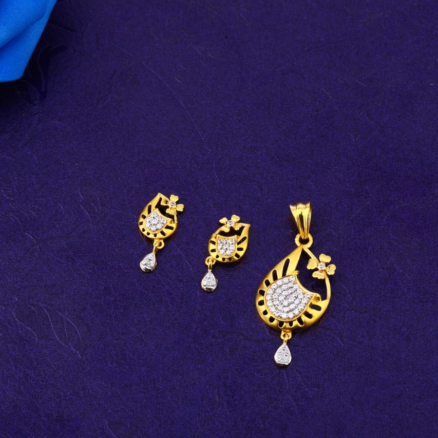 916 Gold CZ Hallmark Classic Ladies Fancy Pendant Set FPS354