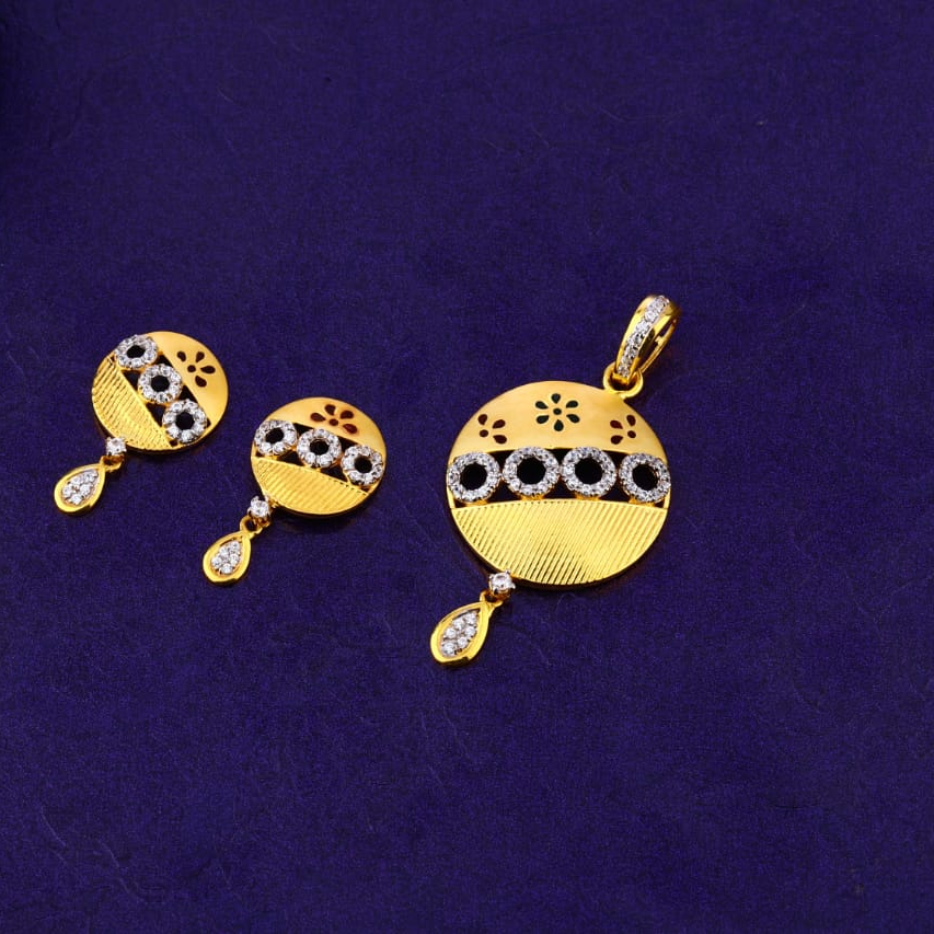 916 Gold Ladies Fancy Pendant Set FPS365