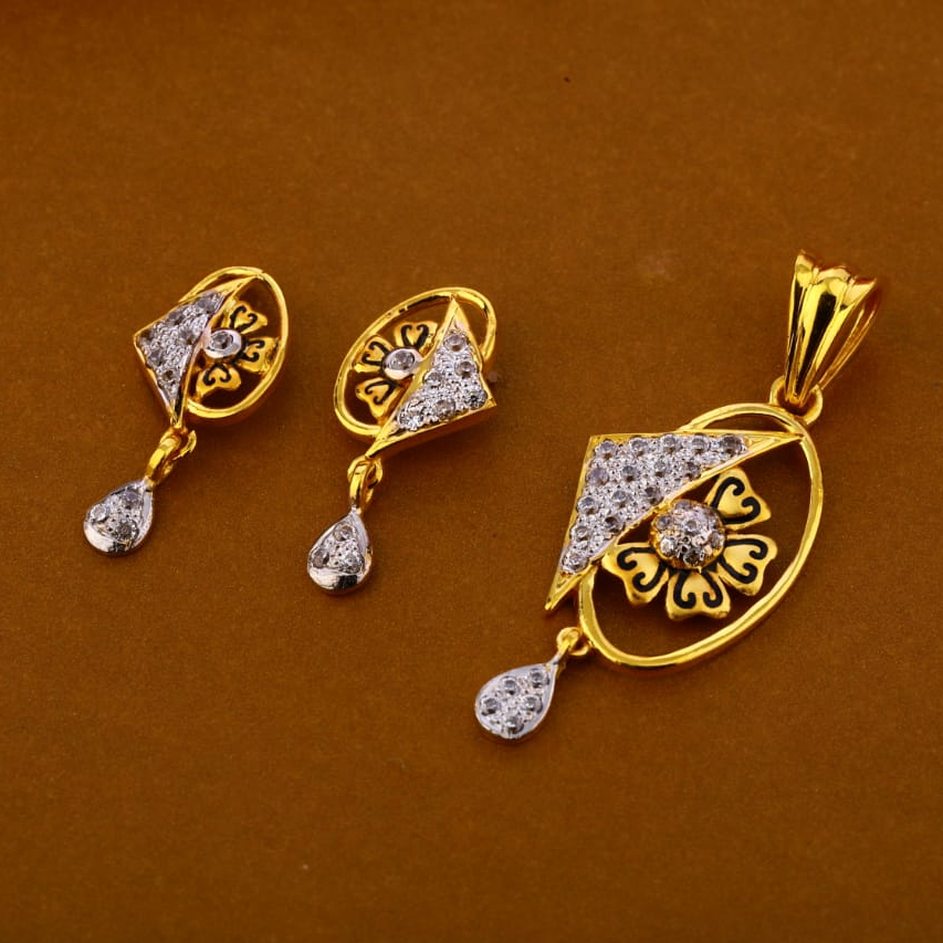 916 Gold CZ Hallmark Stylish Ladies Pendant Set FPS311