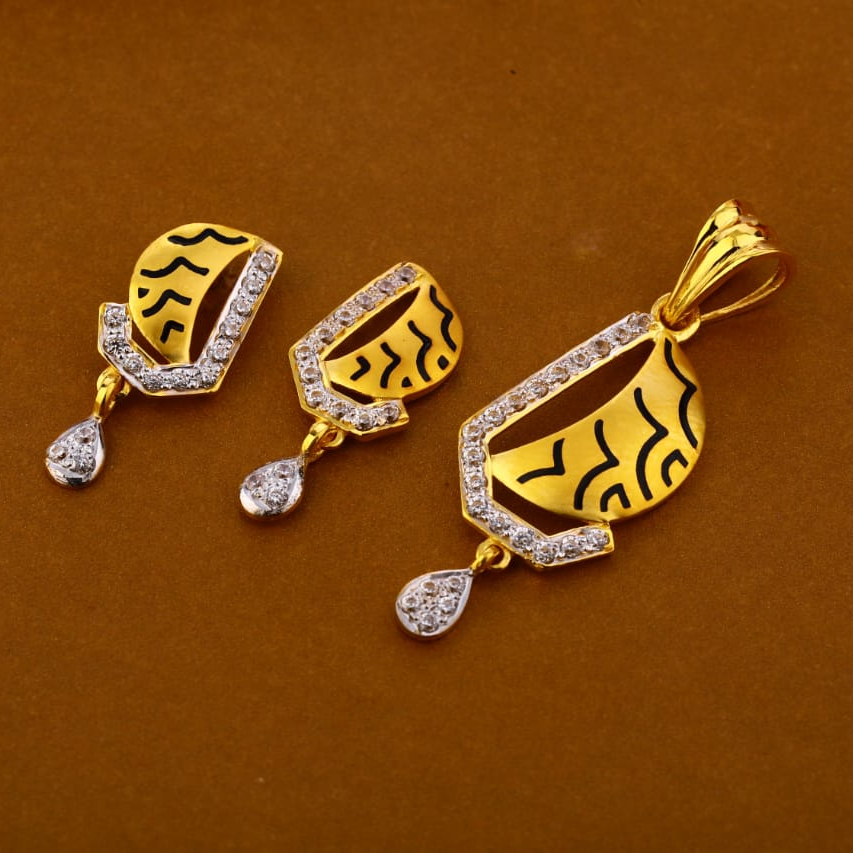 916 Gold CZ Hallmark Fancy Ladies Pendant Set FPS308