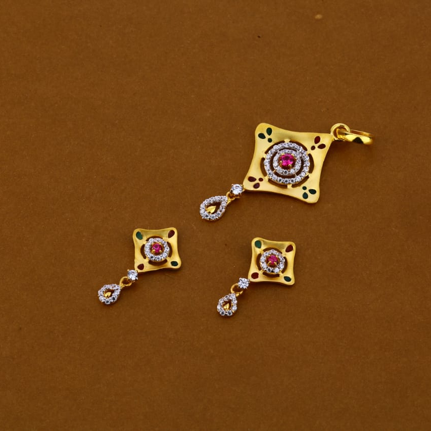 916 Gold Hallmark Classic Ladies Pendant Set FPS231