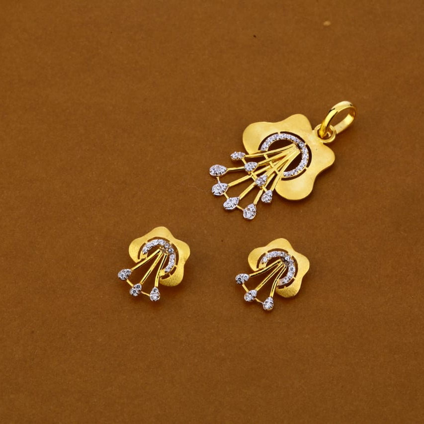 916 Gold Ladies Pendant Set FPS223