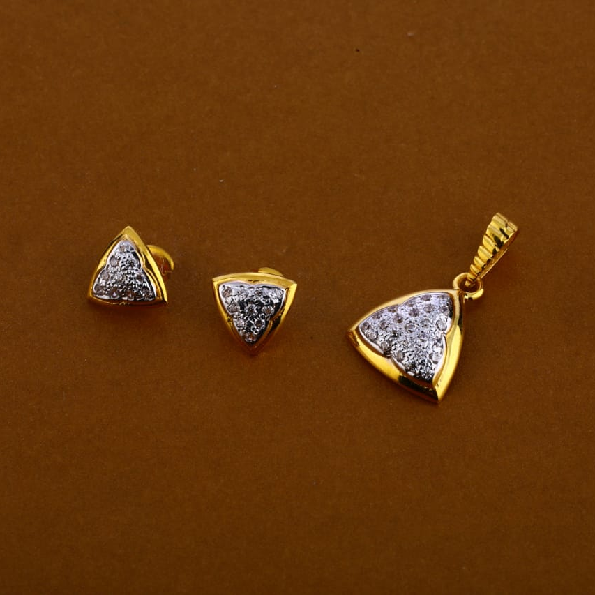916 Gold CZ Hallmark Classic Ladies Pendant Set FPS264