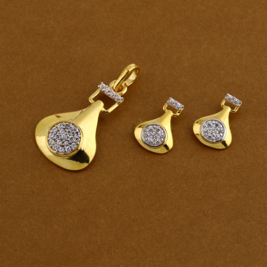 916 Gold Hallmark Classic Ladies Pendant Set FPS331