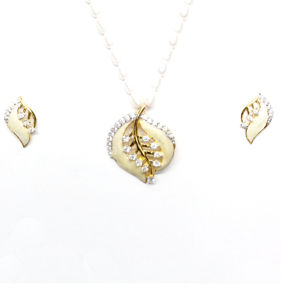 Off White Meenakari Set
