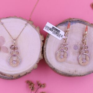 exquisite Rose Gold Dokia-Set.