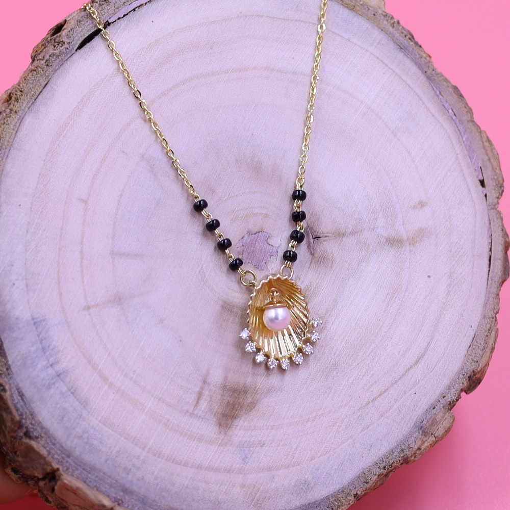 Timeless shell style Diamond Mangalsutra