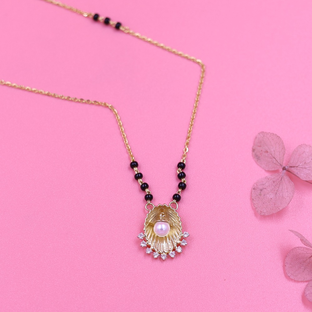 Timeless shell style Diamond Mangalsutra