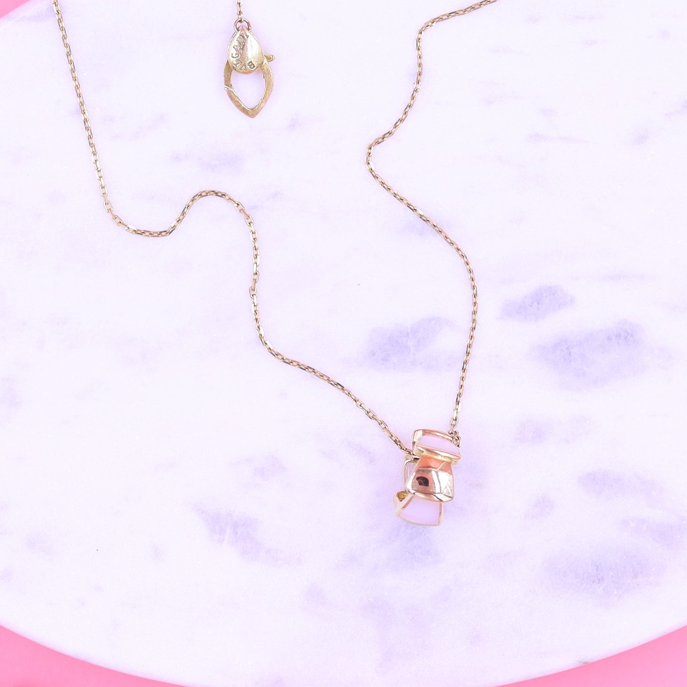 Delicate fancy chain