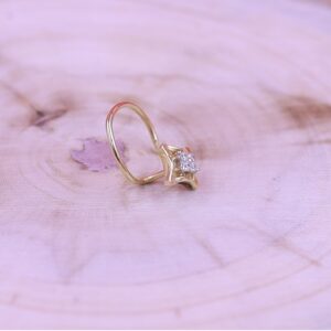 Square shape diamond nosepin