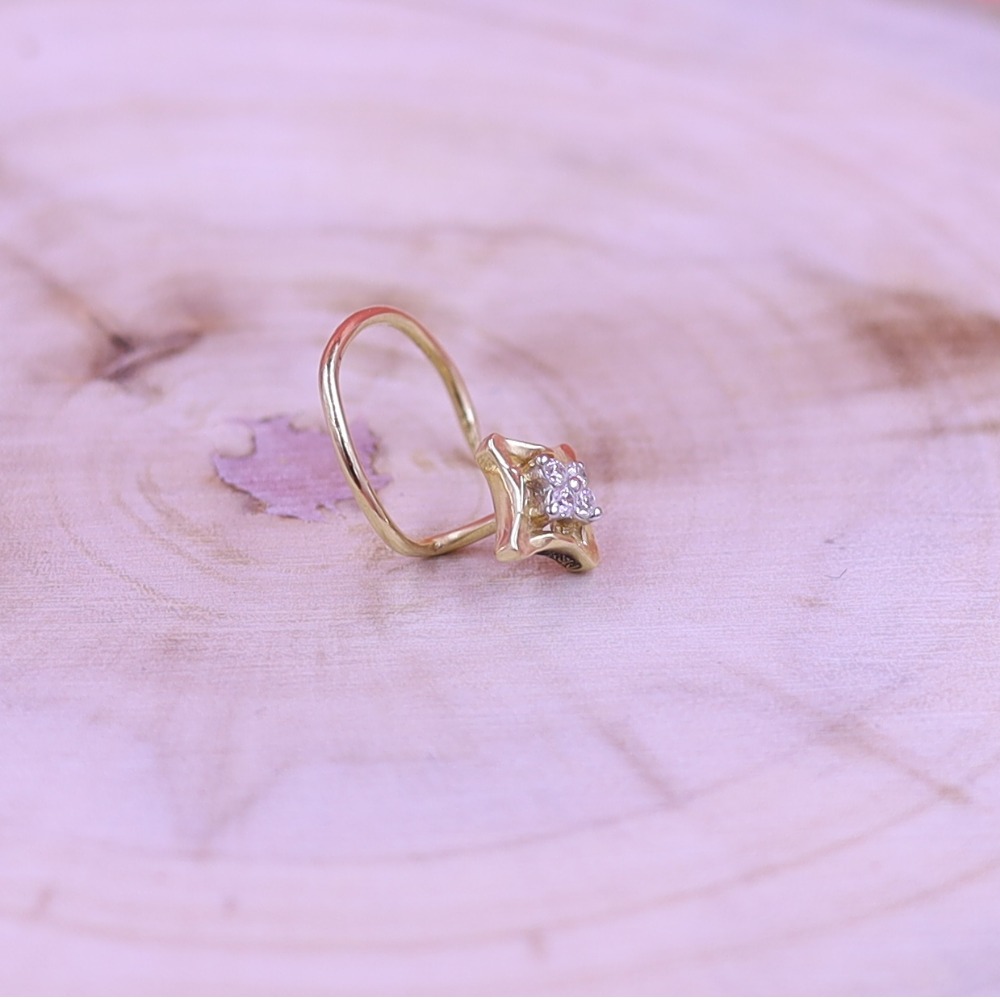Square shape diamond nosepin