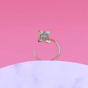 Square shape diamond nosepin