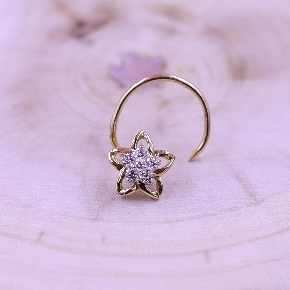 Star shape diamond nosepin