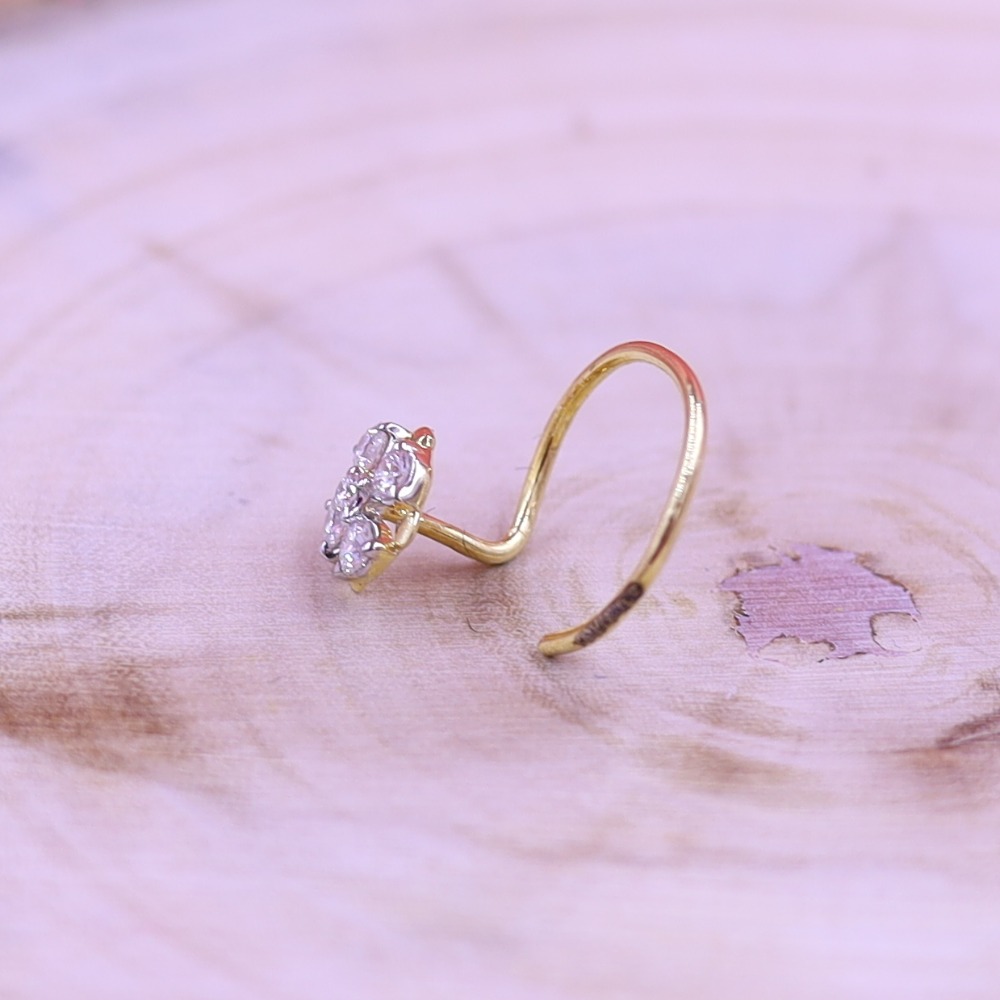 Round shape five diamond nosepin