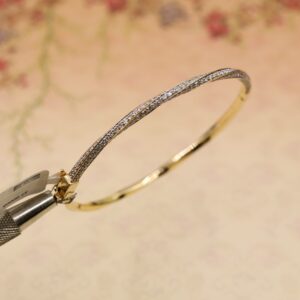Elegant twist diamond bracelet