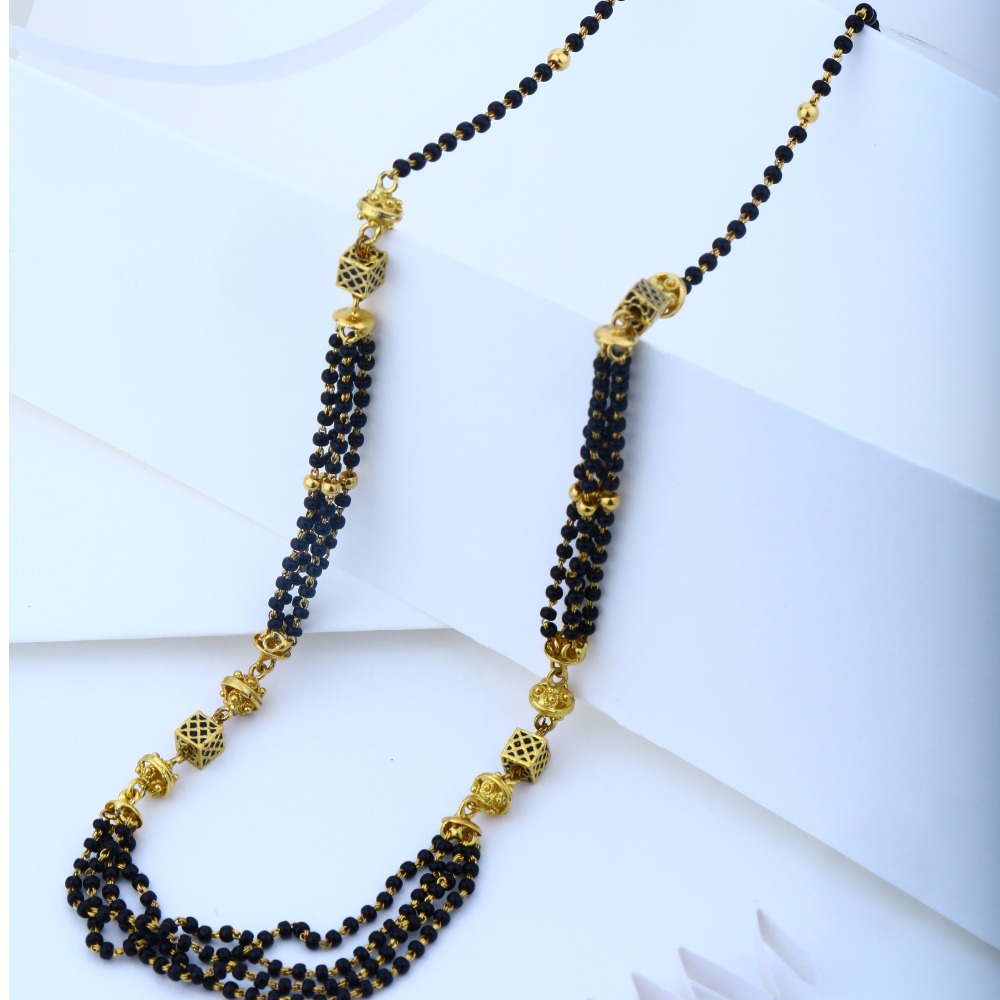 916 Hallmark Gold Lightweight Design mangalsutra - Image 2