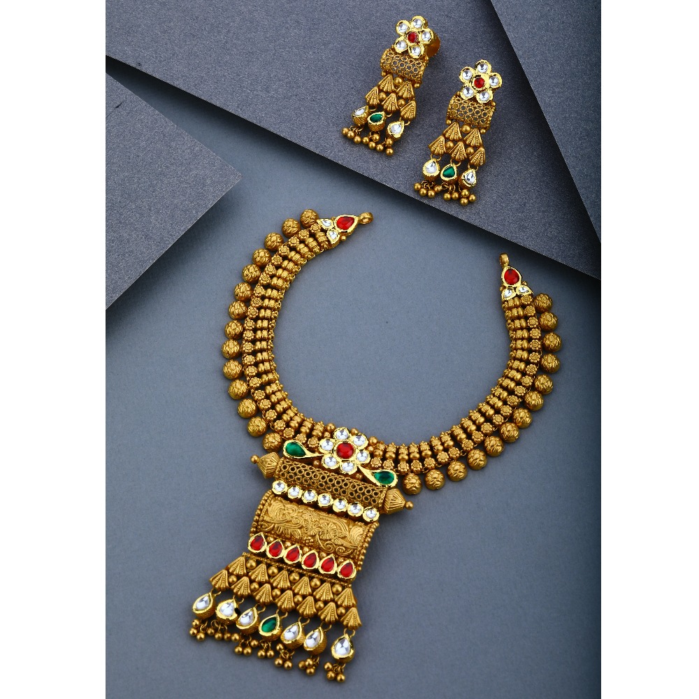 916 Gold Antique Kundan Necklce Set - Image 3