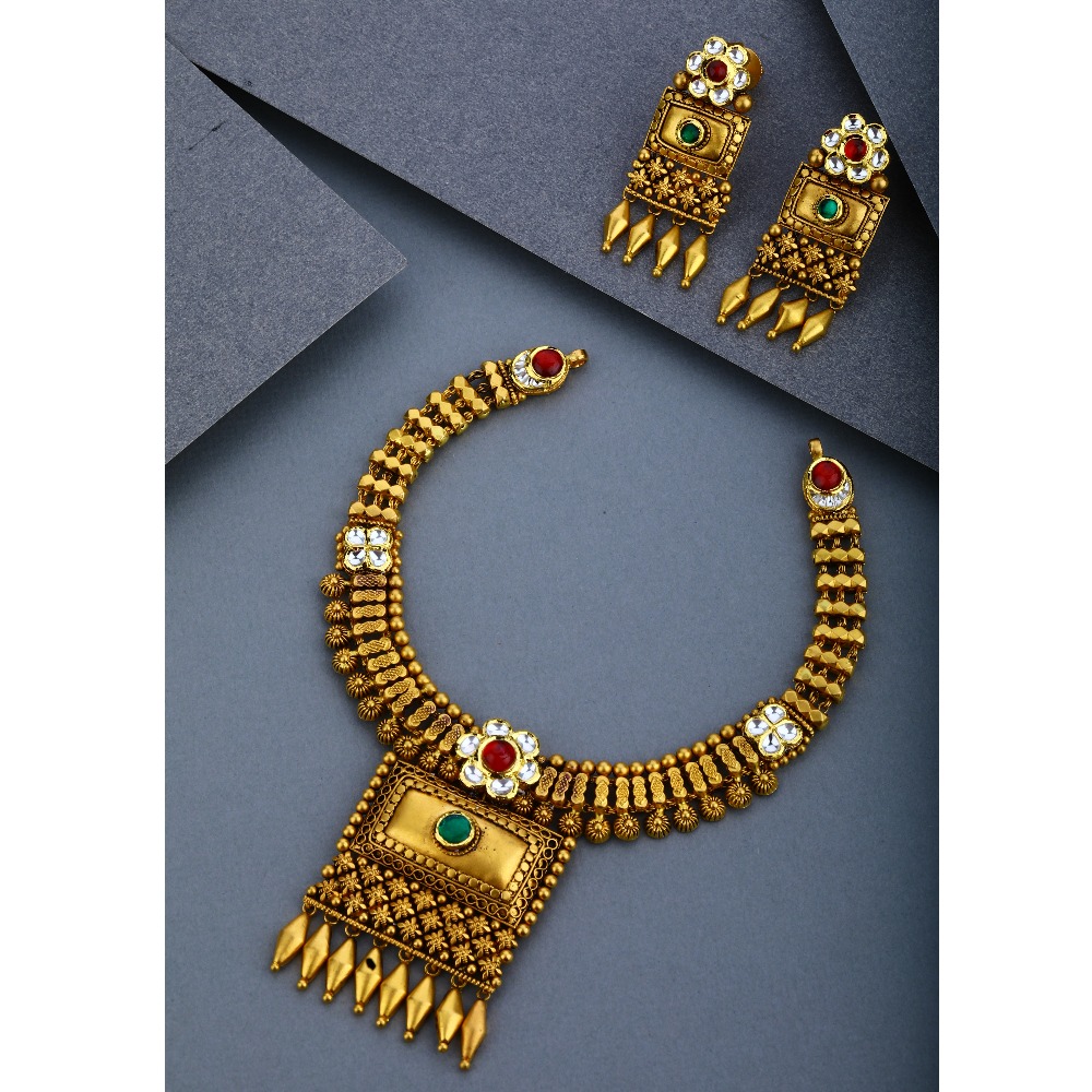 22KT Gold Antique Jadtar Necklace Set - Image 3