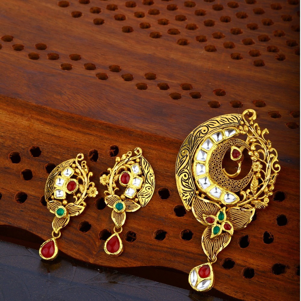 916 Gold Hallmark Trendy Pendant Set