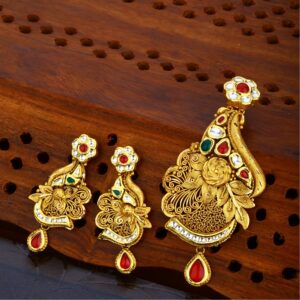 22 kt gold hallmark classic  pendant set