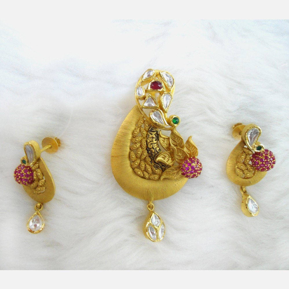 916 Gold Antique Pendant Set RHJ-5591