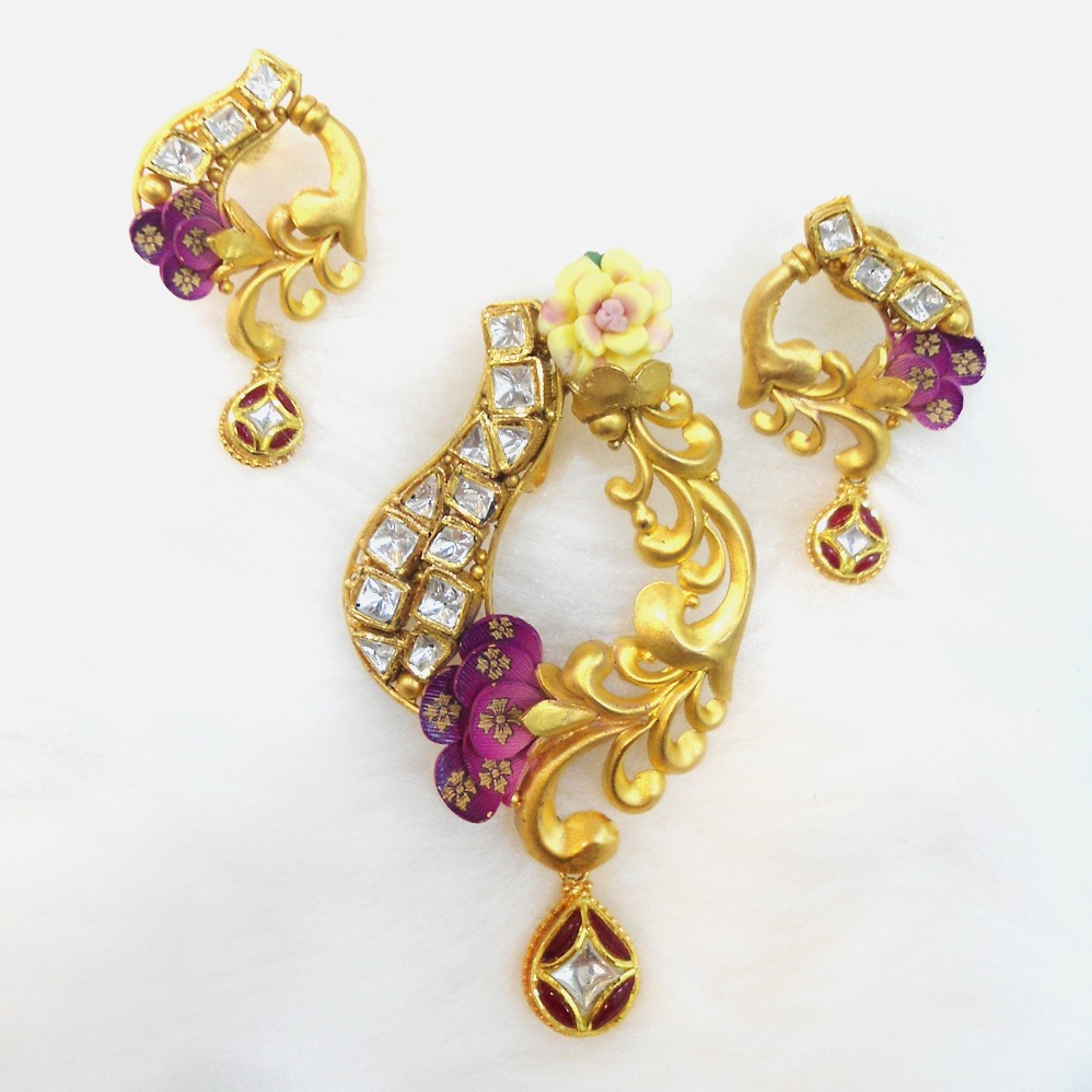 916 Gold Antique Pendant Set RHJ-5578