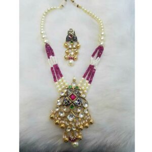 Gold Ladies Bikaneri Peacock Pendant Set