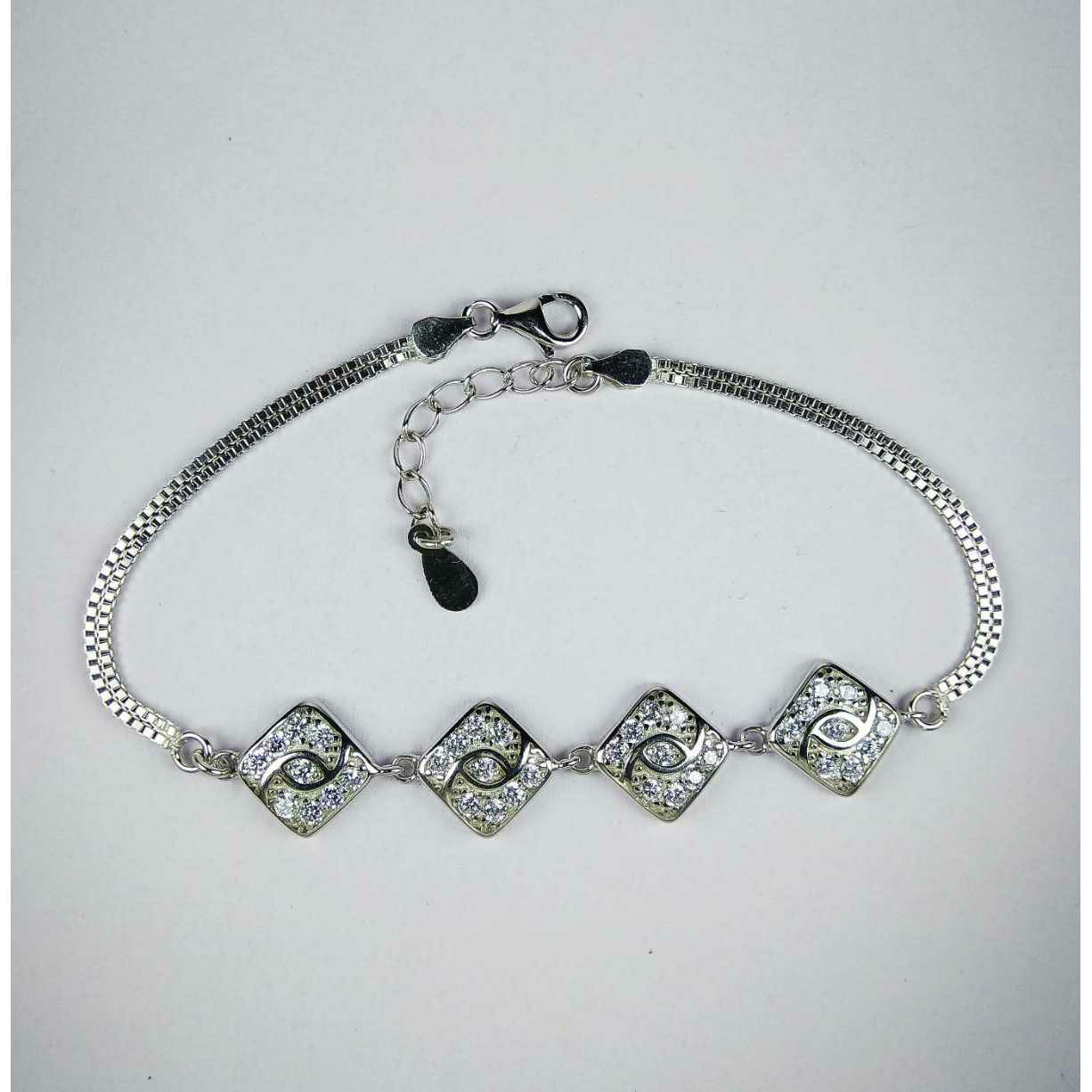 New 925 Silver Ladies Bracelet