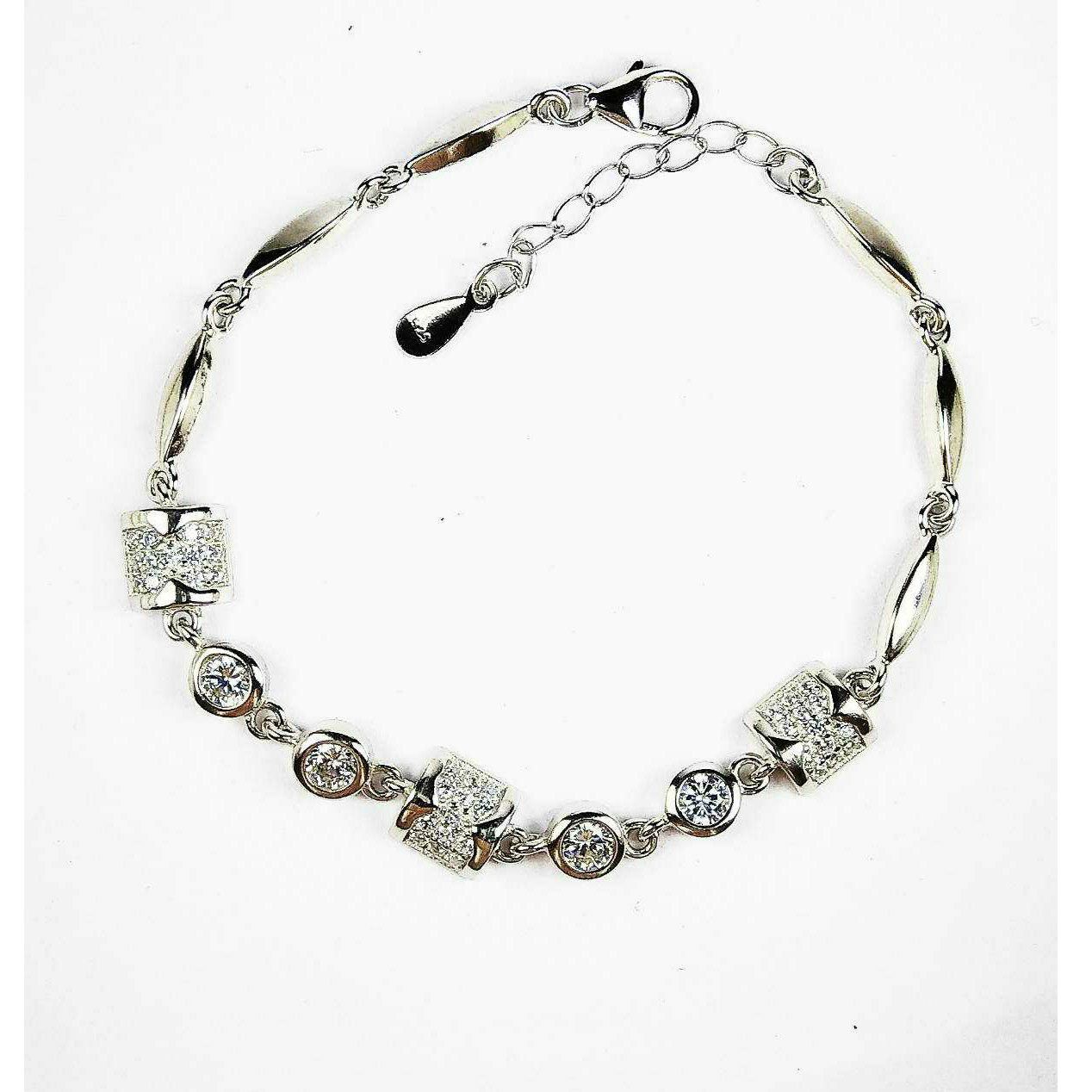Fancy 925 Silver Ladies Bracelet With Stones