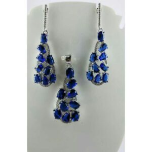 Stylish 925 Silver Ladies Pendant Set