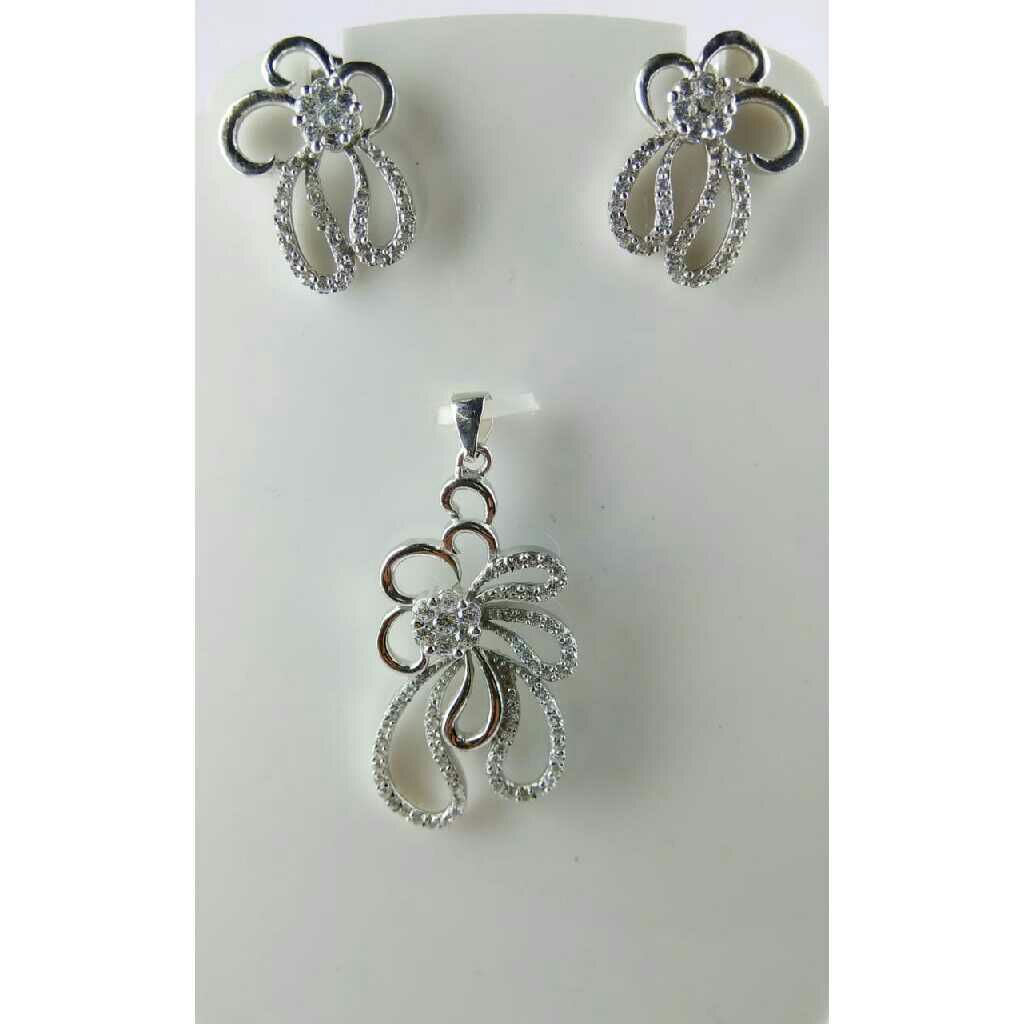 925 Silver Attractive Pendent Set
