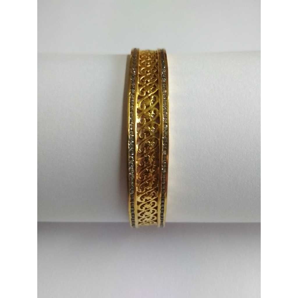 22K / 916 Gold Round Natural Diamond Italian Bangles - Image 5