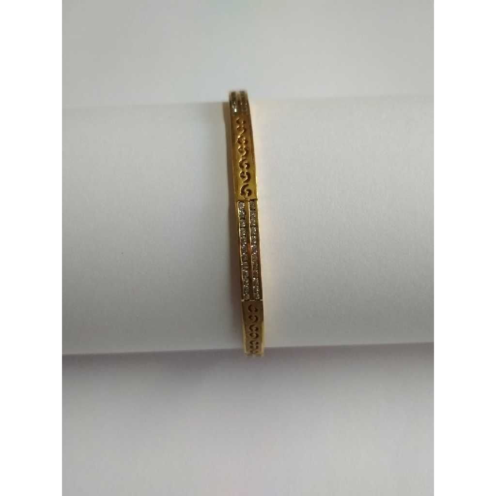22K / 916 Gold Round Natural Diamond Italian Bangles - Image 4
