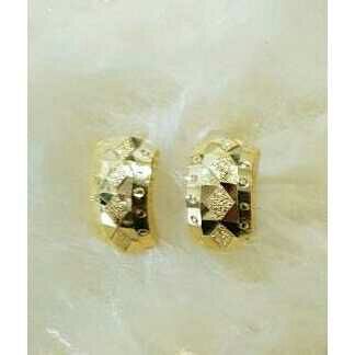 18KT Gold Ladies Fancy Indian J Tops
